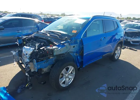 2022 Jeep Compass Latitude 4X4 from USA, damaged, VIN 3C4NJDBB1NT215938
